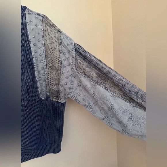 Fate Blue Knit Sweater Chambray Embroidered Puff Sleeves Women’s Medium FW4305 - Picture 3 of 5